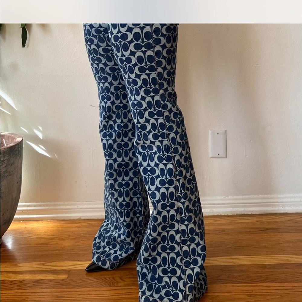 Stylish Blue Patterned Women's Pants - Picture 2 of 4